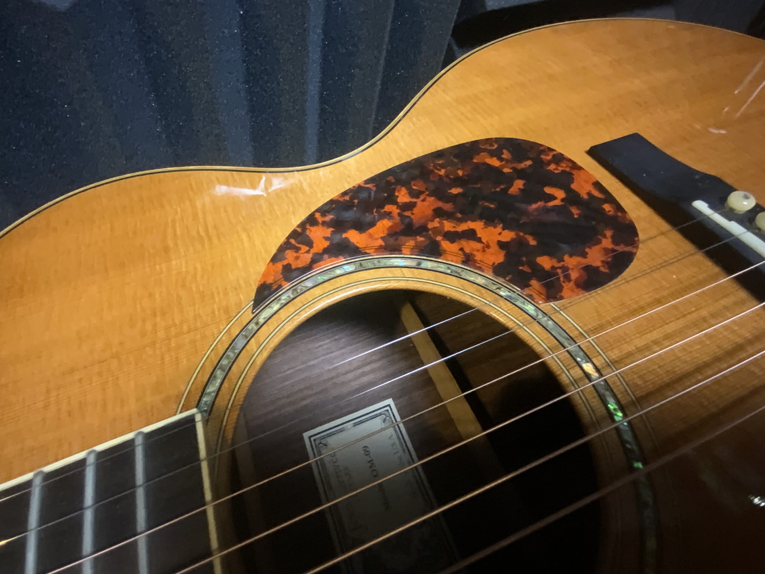 Larrivee OM-09 ― クラシックなオーケストラモデルが奏でる上質なトーン